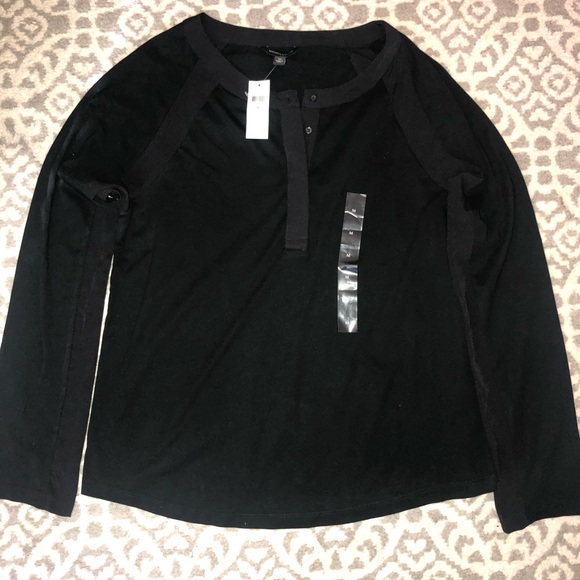 Banana Republic Black Long Sleeve - Picture 1 of 5